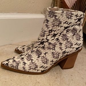 Western Funky Bootie!